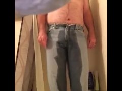 Squishy Peed Pants - Screenshot 5 of 16 - Male Orgasm