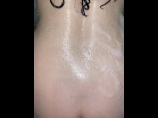 نامادریم سکسی گفت بیا پشتمو لیف بکش - Hot Step Mom needs help in the shower