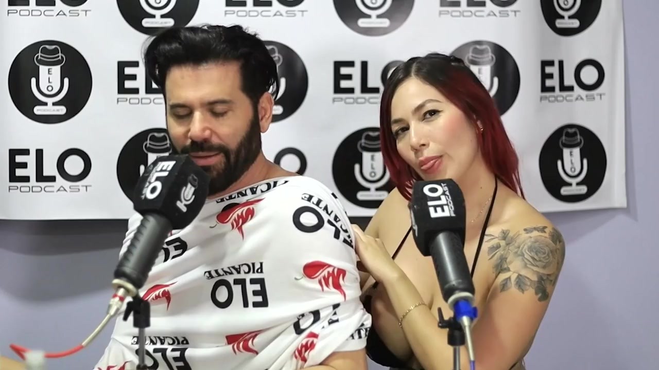 Anahi Loves gives me massages in the spicy room