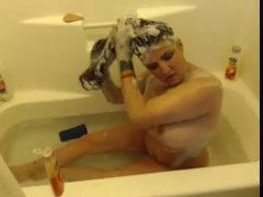 Bubble Bath tub Long Black Hair Shampoo Lather - Screenshot 8 of 16 - Bathtub