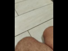 Решил передернуть перед сном и  кончил пока жена отдыхает - Screenshot 10 of 16 - Masturbation