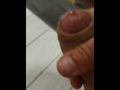Решил передернуть перед сном и  кончил пока жена отдыхает - Screenshot 14 of 16 - Mandingo