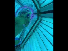 Brooklyn Madison Plays Around With Her Self Dancing In Stand Up Tanning Bed