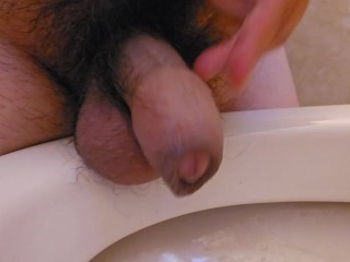 [4k]我试着用包皮小弟弟小便。