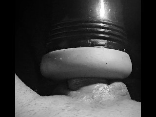 кончил 2 раза с Fleshlight_milking_edging_machine