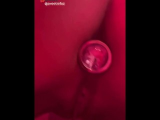 показываю свою киску