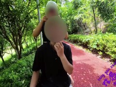 户外露天做爱，随时都有人过来好刺激。 - Screenshot 1 of 16 - 网友