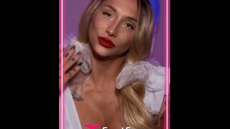 Trans Student Eva Borisova Invites You To FrontFanz