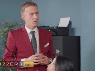 BRAZZERS - Danny & Chris Spitroast Clea Gaultier, Each Taking Turns Fucking Her Mouth And Pussy screenshot number 2