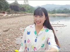 【ビショビショ】河原ノーブラ散歩中に水を掛けられ...💦人妻,熟女,日本人,無修正,素人,個撮,個人撮影,ちくぽち,ヌード,野外露出,屋外,オナニー - Screenshot 1 of 16 - Japanese