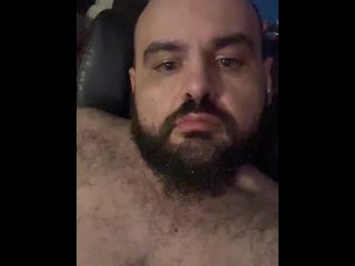петух и поцелуй