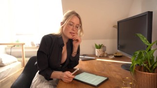 ASMR Соблазнительная учительница дает задержание