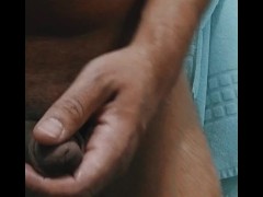 De frente pra minha piroca no banheiro de um hotel 6 estrelas