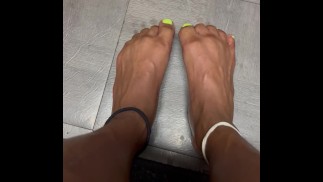 Pretty Feet!