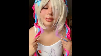 Нуждающийся стример перегружает OMG Angel Kawaii Kangel