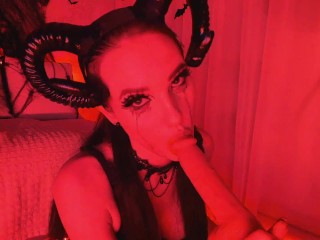 Devil BLOWJOB с испорченным макияжем FUCKMACHINE