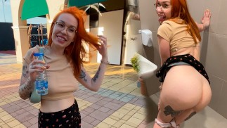I picked up a girl and fucked her in a public restroom!