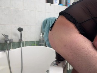 Sissy заперта в целомудрии