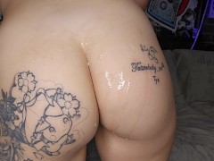 Booty worshipping