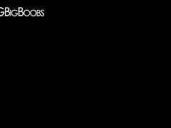 Huge Boobs Bouncing - Screenshot 16 of 16 - Omgbigboobs