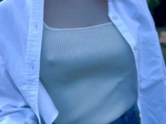 Eカップ157cm42kgのノーブラ散歩 Japanese no bra in public