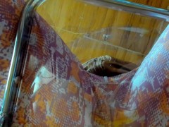 レギンス姿の日本人女性の黄色いおしっこ。 - Screenshot 8 of 16 - おしっこ おもらし