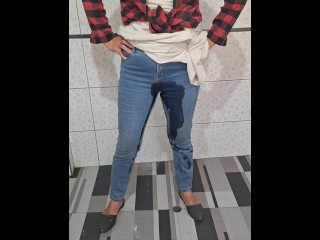 Джинсы мокрые от мочи