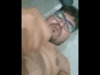 Me di placer para terminar en la en mi cuerpo