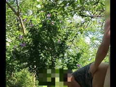 Je rencontre un homme dans la forêt