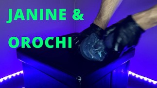 BAD DRAGON Janine and Orochi demonstration