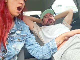 Casada Fode com Motorista De Aplicativo Sem Camisinha!