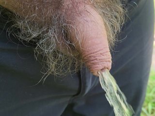 Pissing outdoors yummy