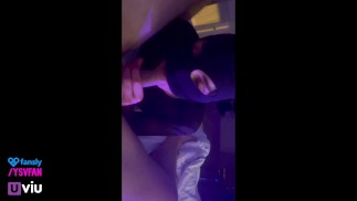 Я не могу перестать сосать его член - вечеринка заканчивается минетом