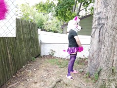 Marks Her Territory - Screenshot 14 of 16 - Outdoor