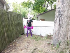 Marks Her Territory - Screenshot 4 of 16 - Outdoor