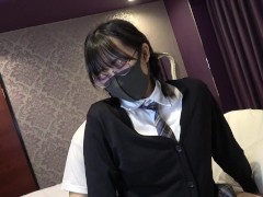 始めはノリ気じゃなかったメガネをかけた地味なJ〇はデカチンポでイキまくって最後はだいしゅきホールドで中出しを許してしまう 2/16