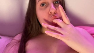 BBW TEEN GAMERGIRL FUCKING WET PUSSY!!