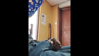 Guy just giving himself a good masturbation on his cock