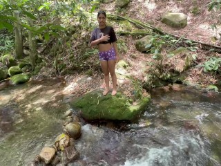 Me Masturbo Mientras Chica Latina Desconocida me Observa y Termino Follandola Duro Hasta Chorrear