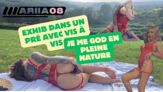 Petite française alt aux gros seins tatoués se god dans un pré à la campagne avec vis à vis