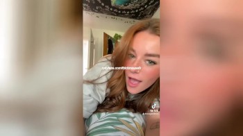 Cute Morena De 18 Anos Brincando com Um Pau Grande e Suculento no ...