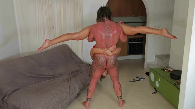 Horny and acrobatic training of the pornstars Danaxmuscles and Briana Moon