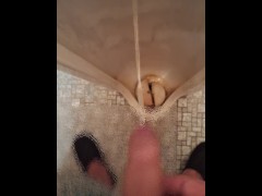 朝立ちでオシッコ。Morning wood, urination