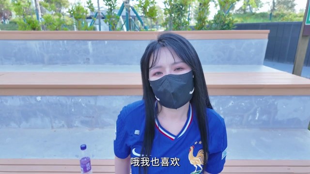 足球少女的浪漫邂逅：嫩足学妹的高潮～完整版关注fansly，互动关注推特哦！