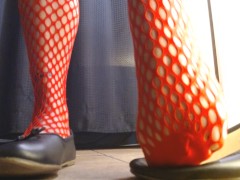 Red Fishnets Ballet Flats Shoeplay Dipping Toe Wiggling - Screenshot 16 of 16 - Shoe Fetish