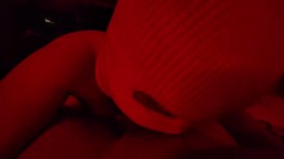 ¡la Hermanastra Accidentalmente Notó que Su Hermanastro Se Estaba Masturbando y Quiso Ayudarlo!