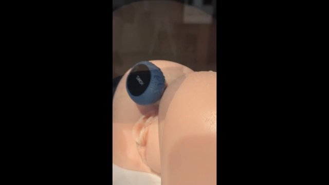 An artificial penis fucks an artificial vagina. Selection
