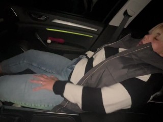 Selbstbefriedigung Im Auto Klitoris Reiben Geil Satisfyer Orgasmus Stöhnen Feucht