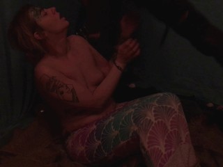 Пойманная русалка задыхается и трахается в горло злым рыбаком-садистом - грубо, огромный член, косплей, фантазия