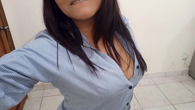 BUSTY EXECUTIVE HAVING FUN IN THE OFFICE!! I'M WAITING FOR MY BOSS TO FUCK AND I'M STARTING TO GET D